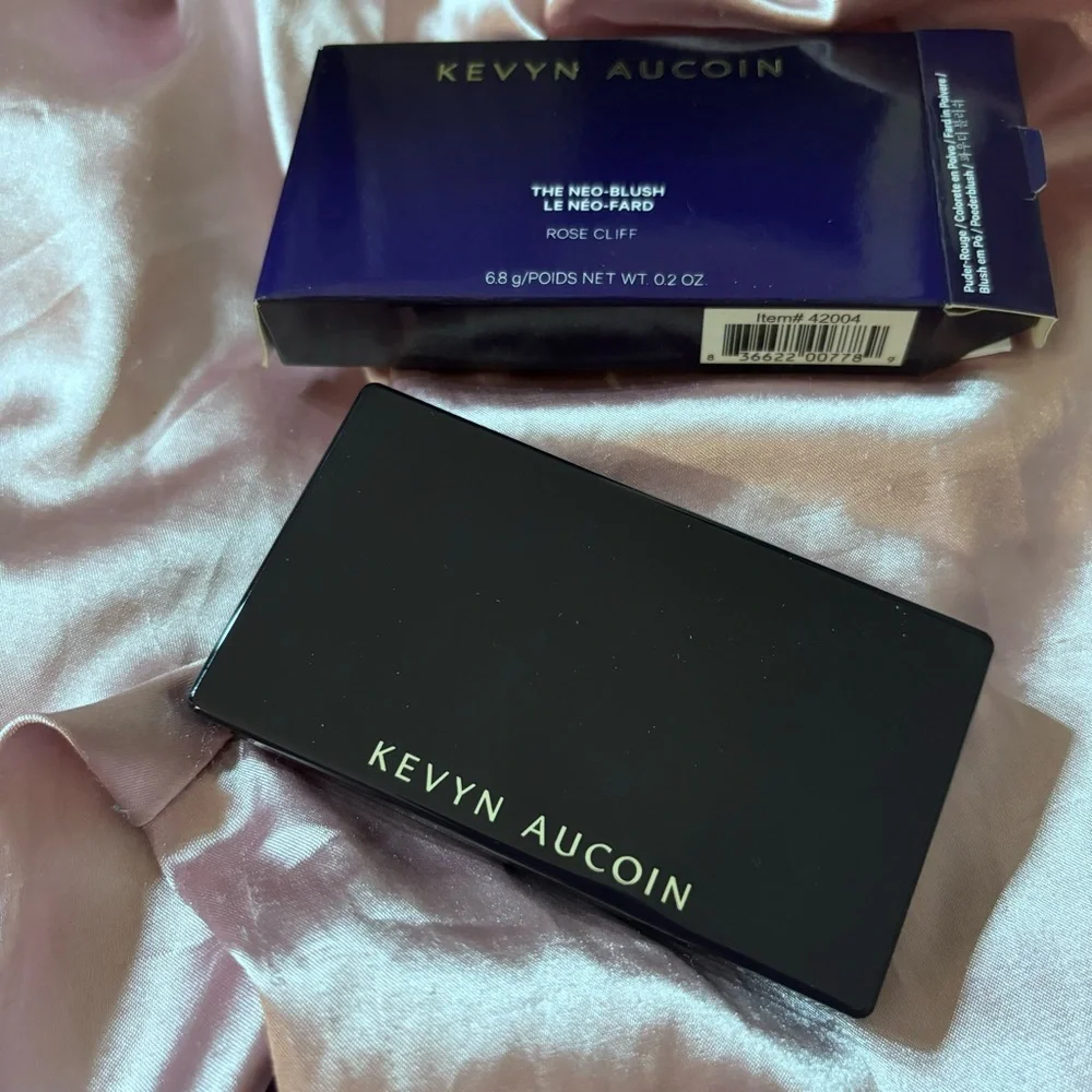 NIB Kevyn Aucoin Rose Cliff Blush Peach to Pink Gradient💝